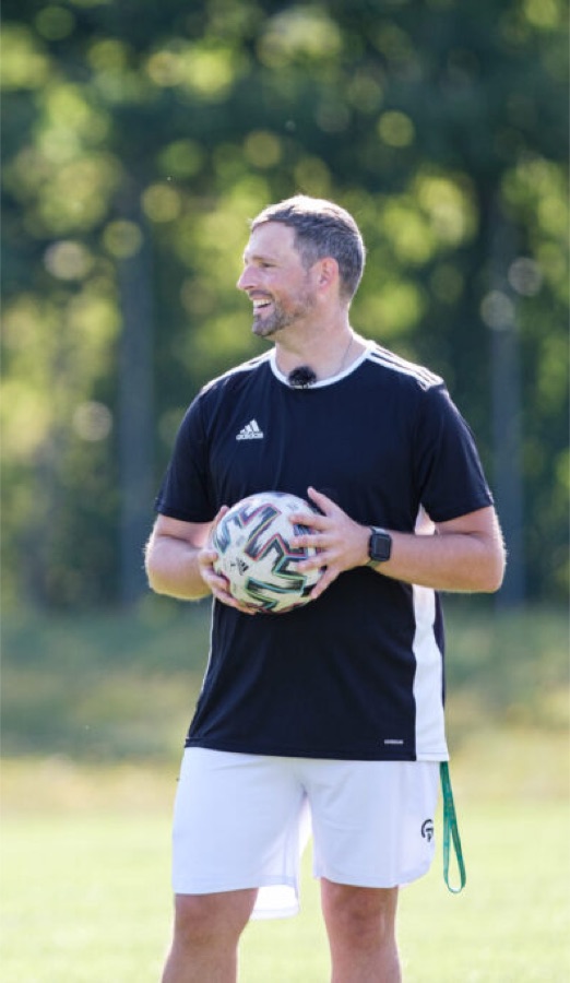 Harald Sättler auf dem Trainingsplatz